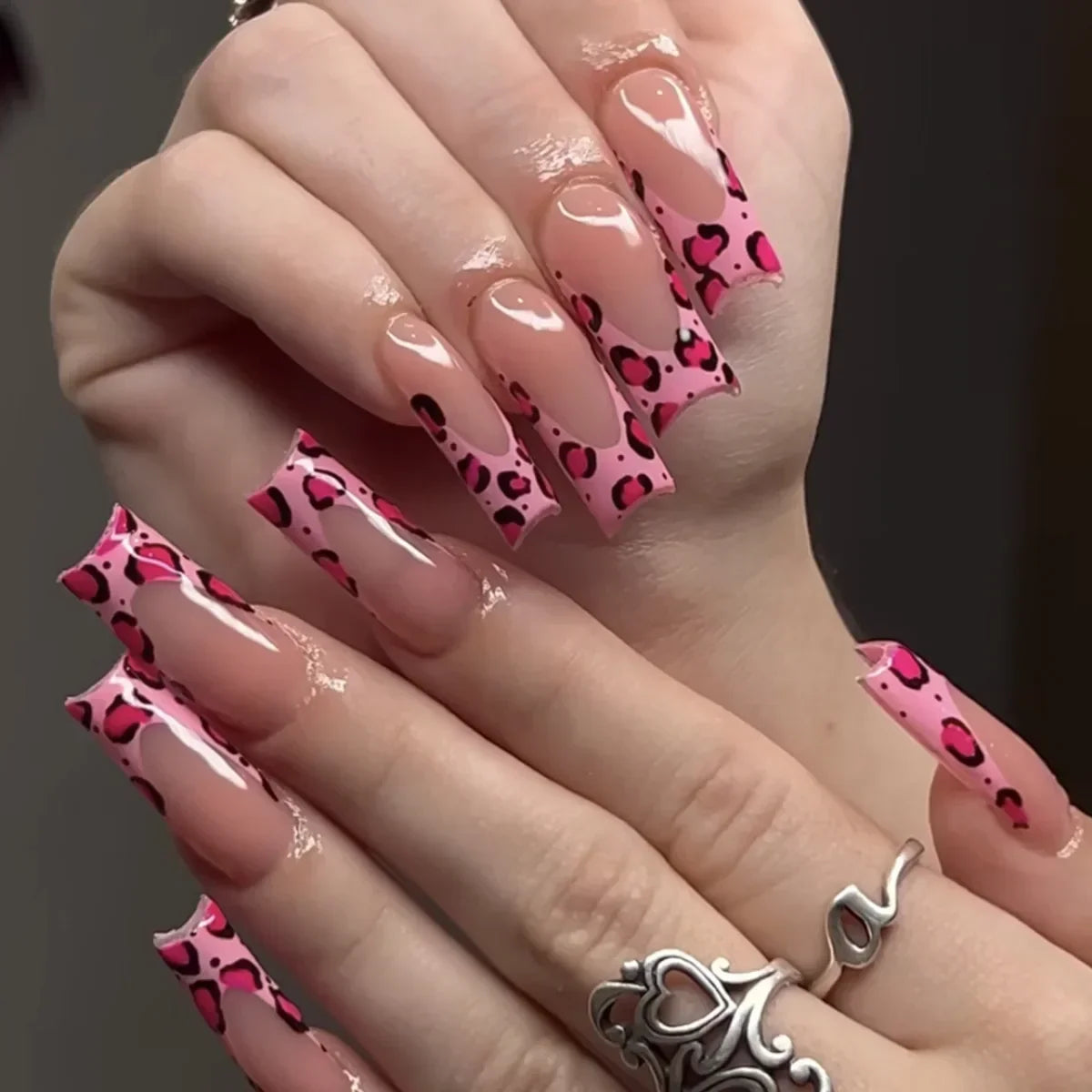 24Pc Press on Nails Long Pink French Fake Nails Press Ons Acrylic Black French Tip Nails Wearable Cute Y2k Full Cover False Nail