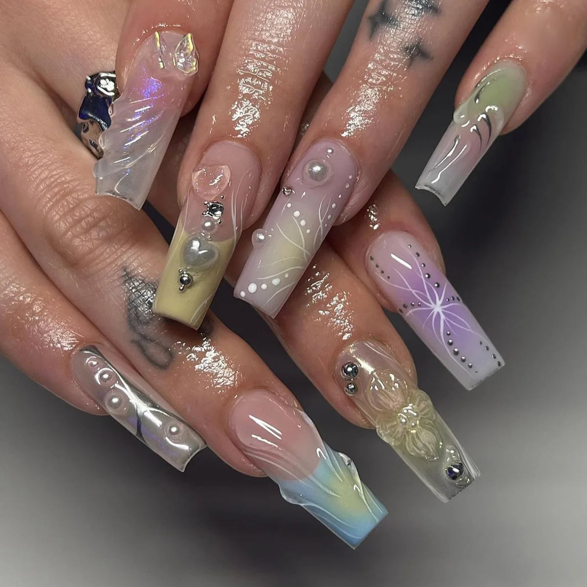 24Pcs Leopard Print Design False Nails with Bow Rhinestone Long Square Press on Nails Wearable French Ballet Fake Nail Tips